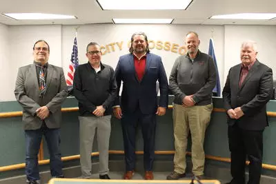 Osseo Mayor and City Council Members standing in the Council Chambers
